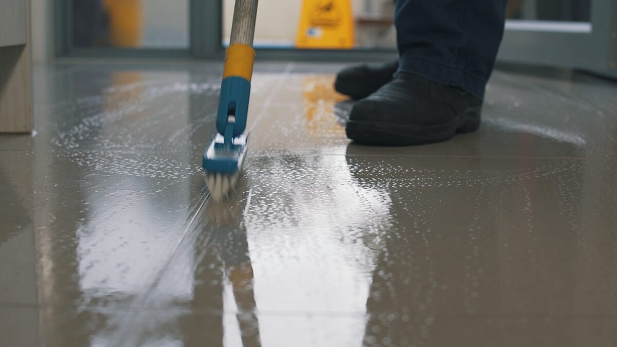 Professional Tile and Grout Cleaning in Newport Beach